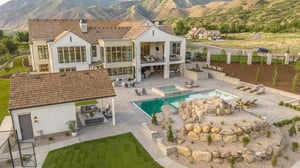 Maple Crossing44